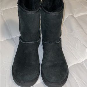 Black Uggs